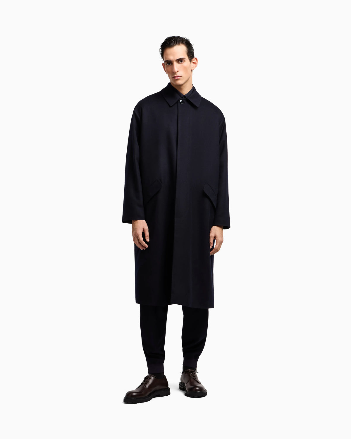 Single-breasted coat in cashmere cloth