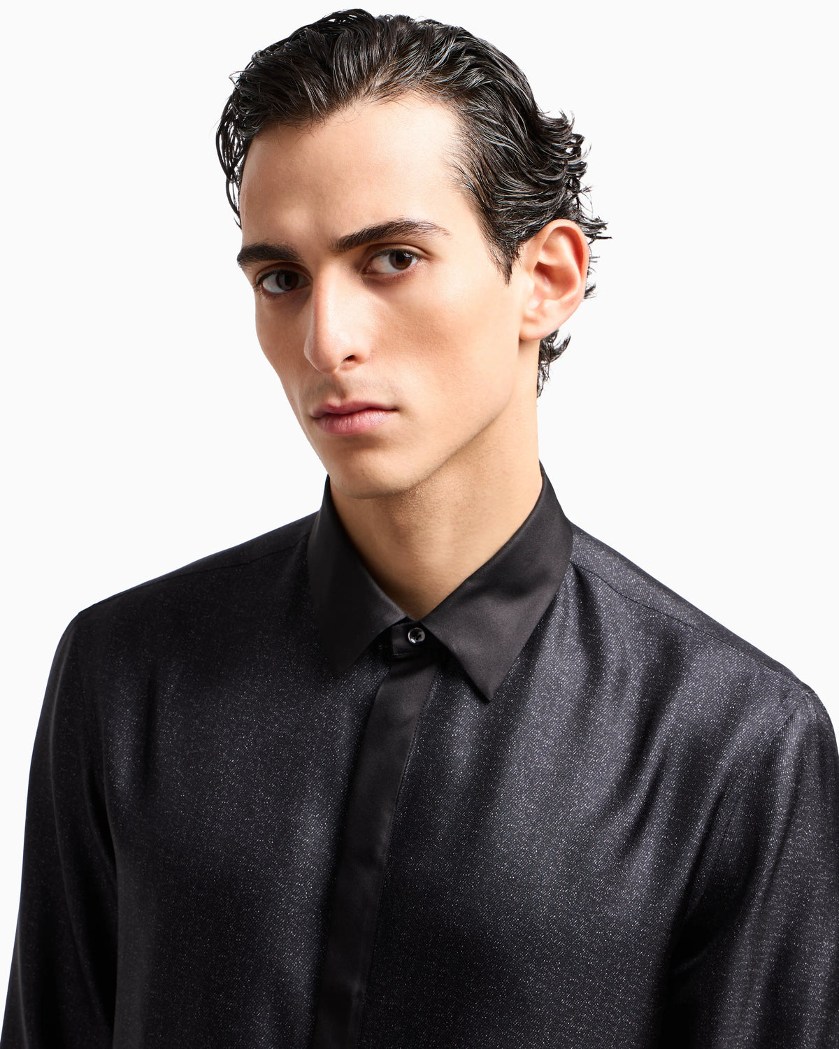 Giorgio’s shirt in silk twill with a diagonal print