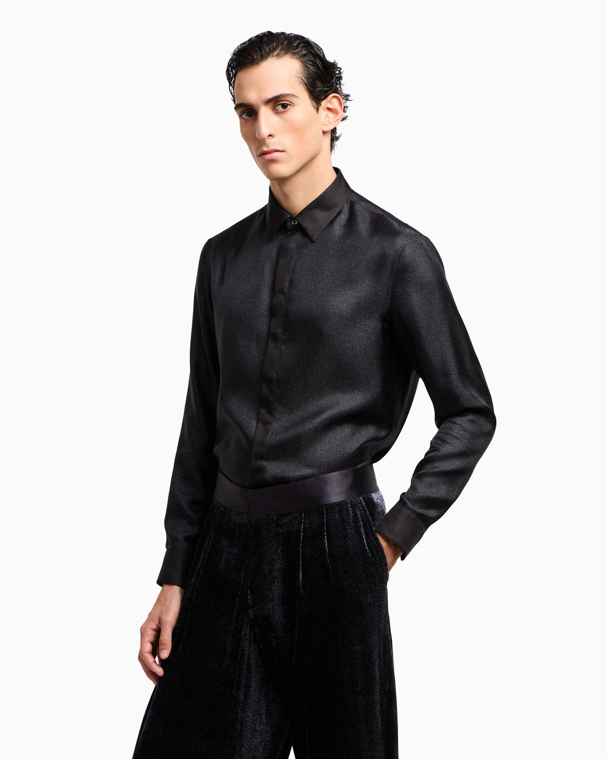 Giorgio’s shirt in silk twill with a diagonal print