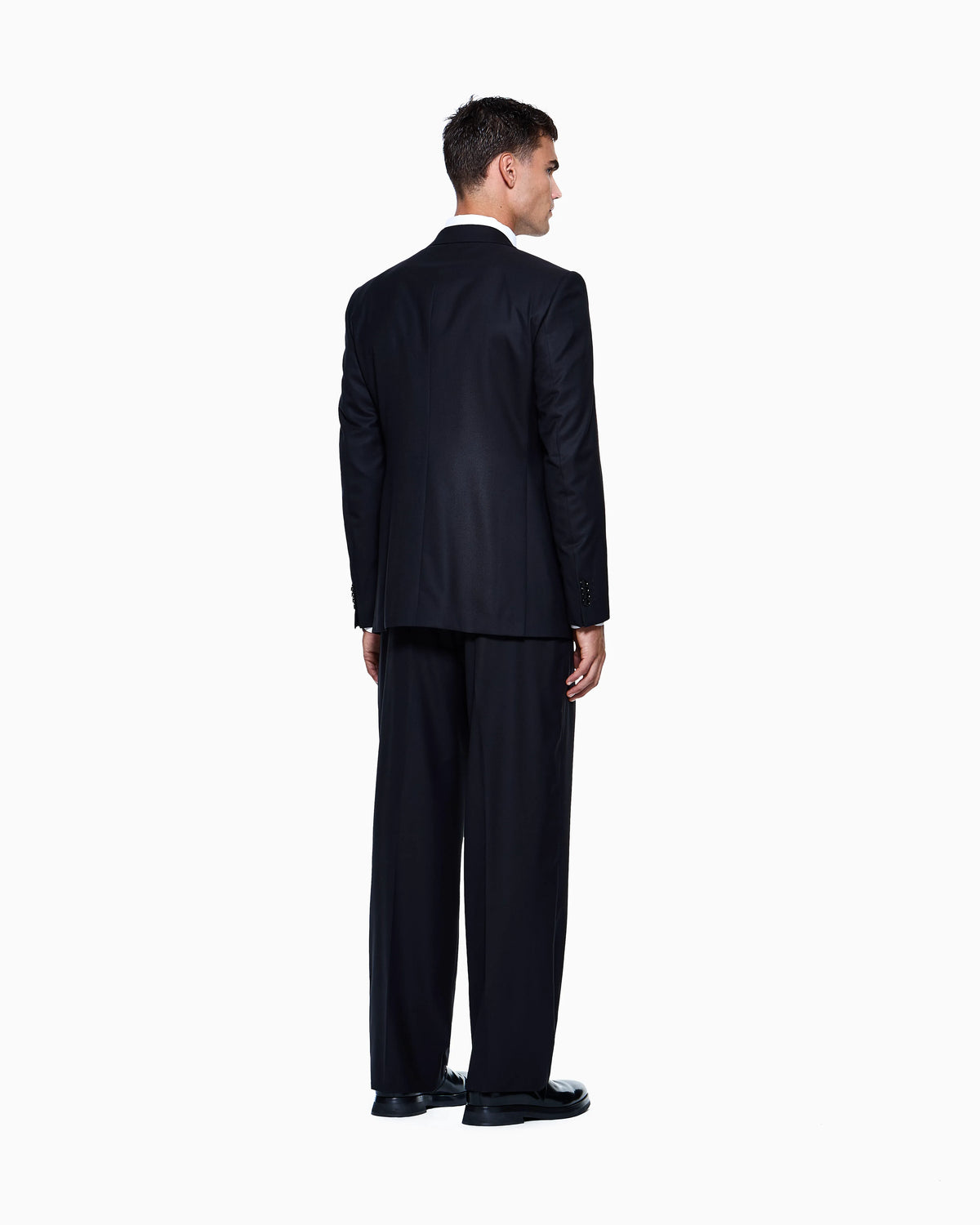 Virgin wool and cashmere double-breasted Royal line suit
