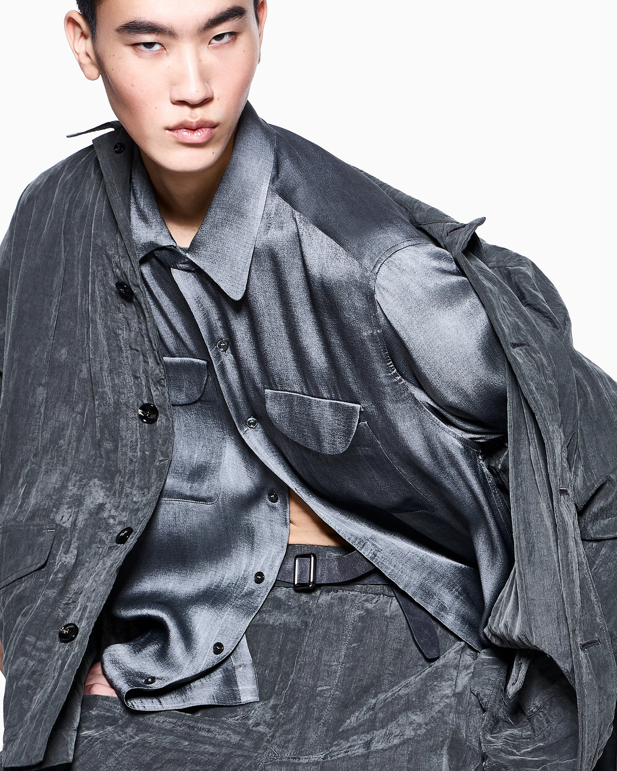 Flat-front trousers in pleated Lyocell and nylon canvas