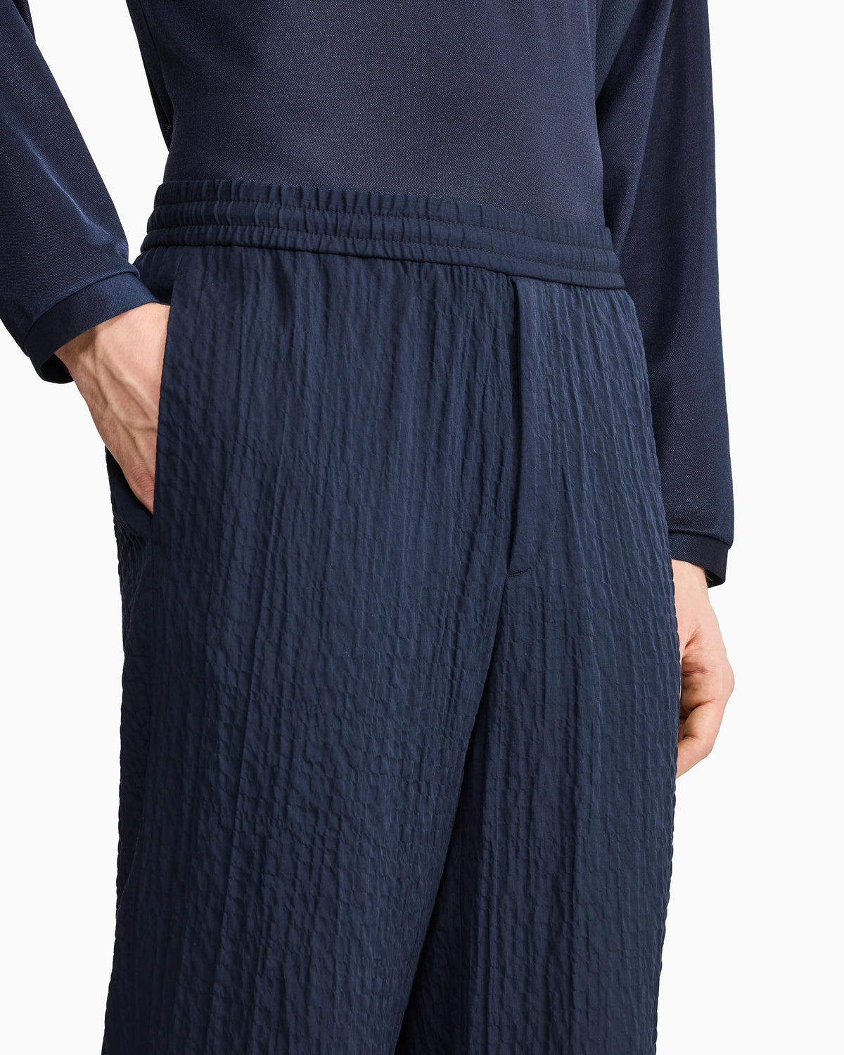 Flat front trousers in Lyocell and silk froissé