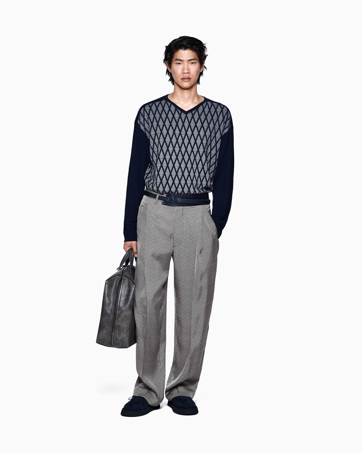 Single-pleat trousers in printed Lyocell and silk