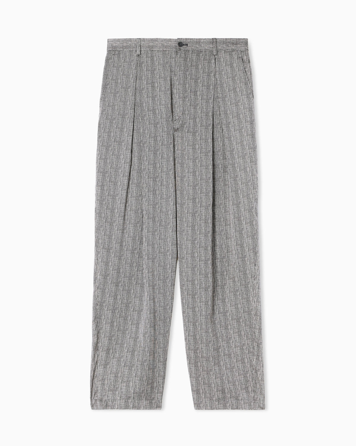 Single-pleat trousers in printed Lyocell and silk