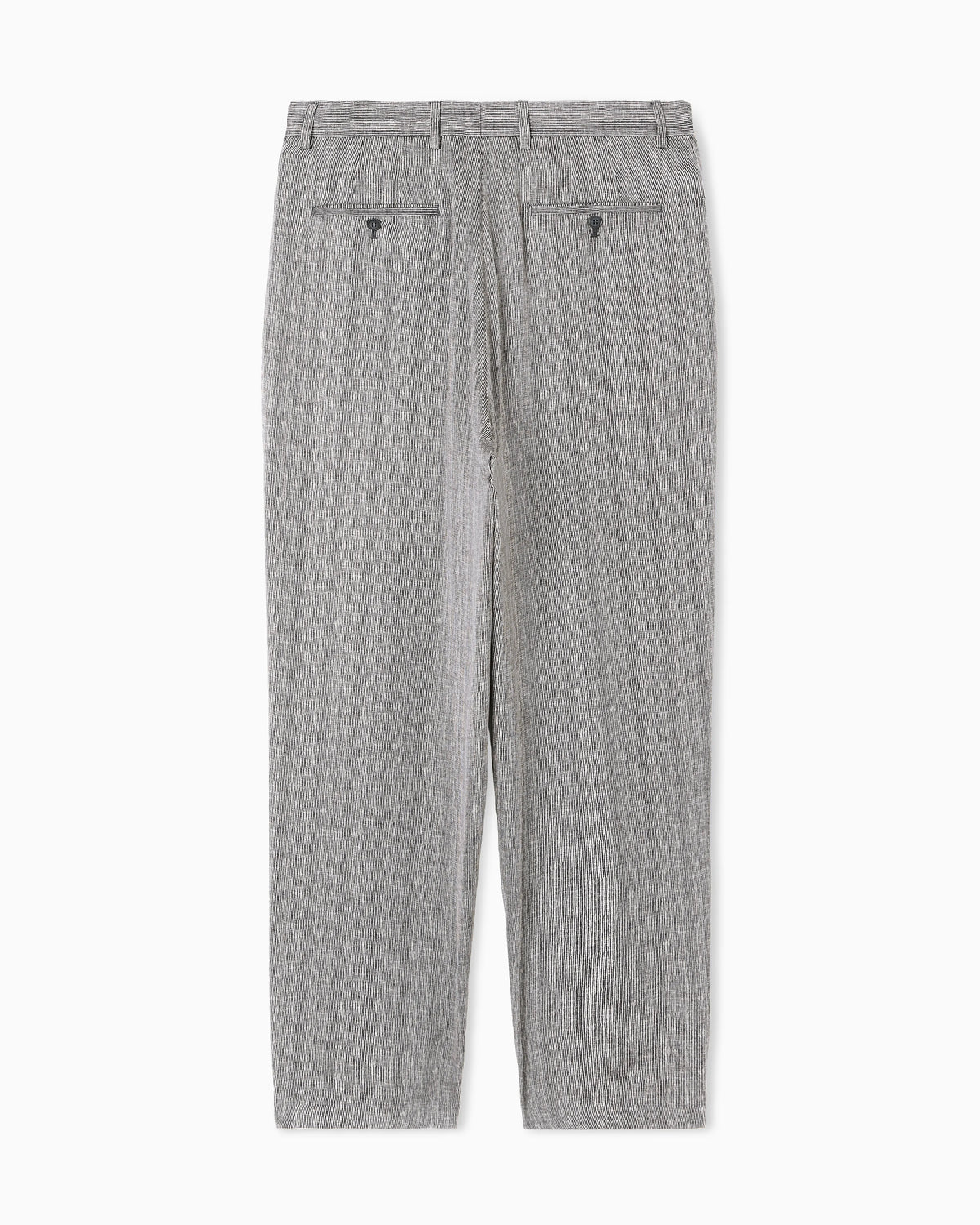 Single-pleat trousers in printed Lyocell and silk