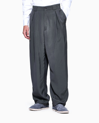 Single-pleat viscose trousers