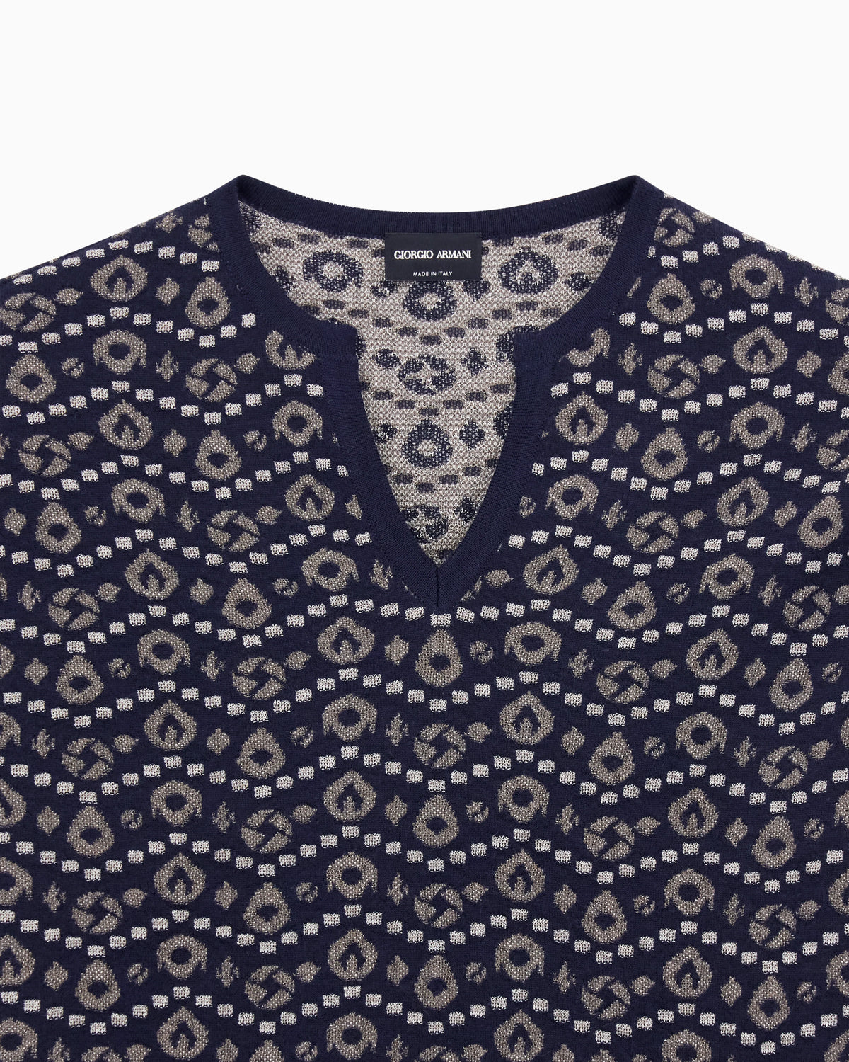 V-neck jumper in cashmere, silk and viscose jacquard