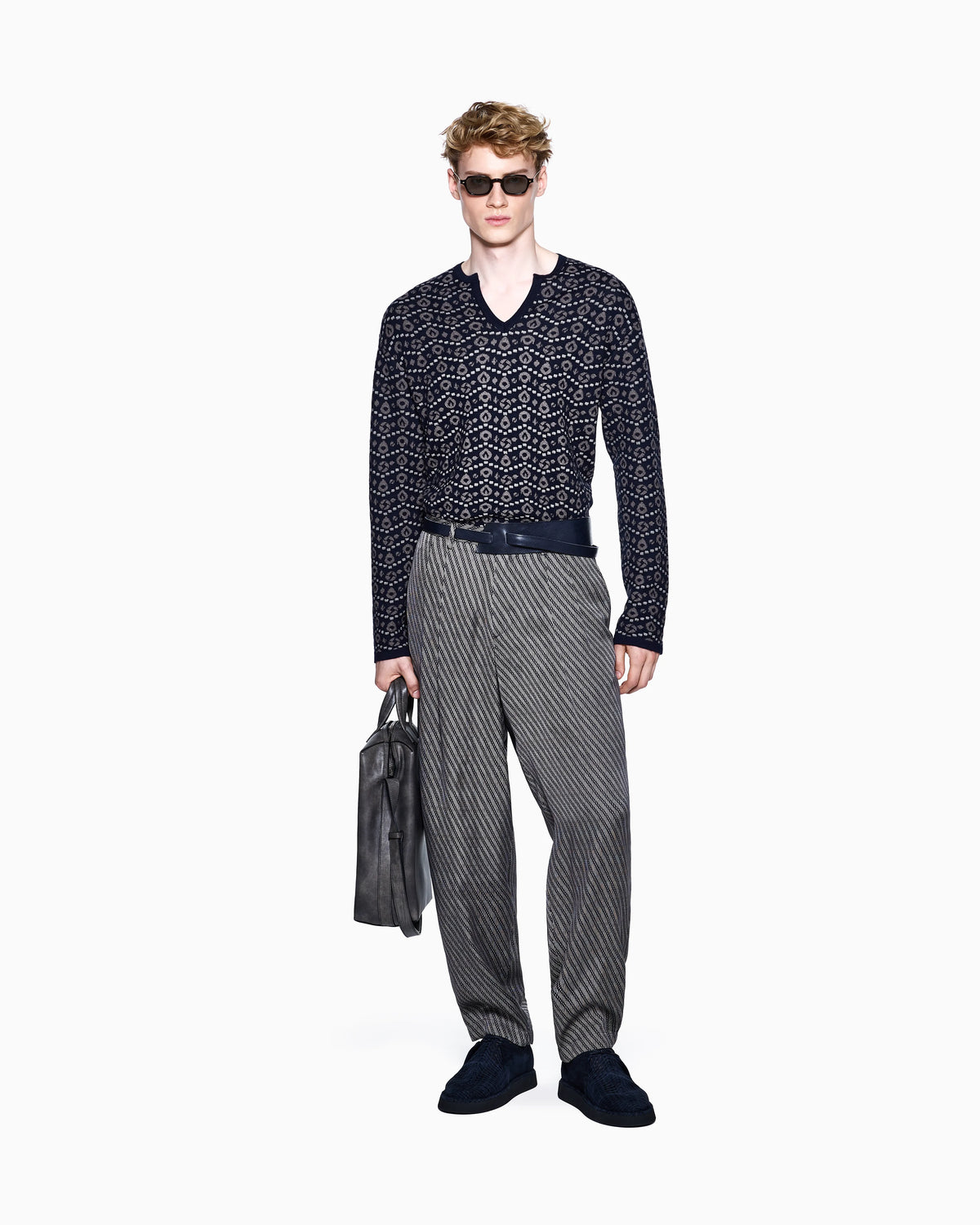 V-neck jumper in cashmere, silk and viscose jacquard
