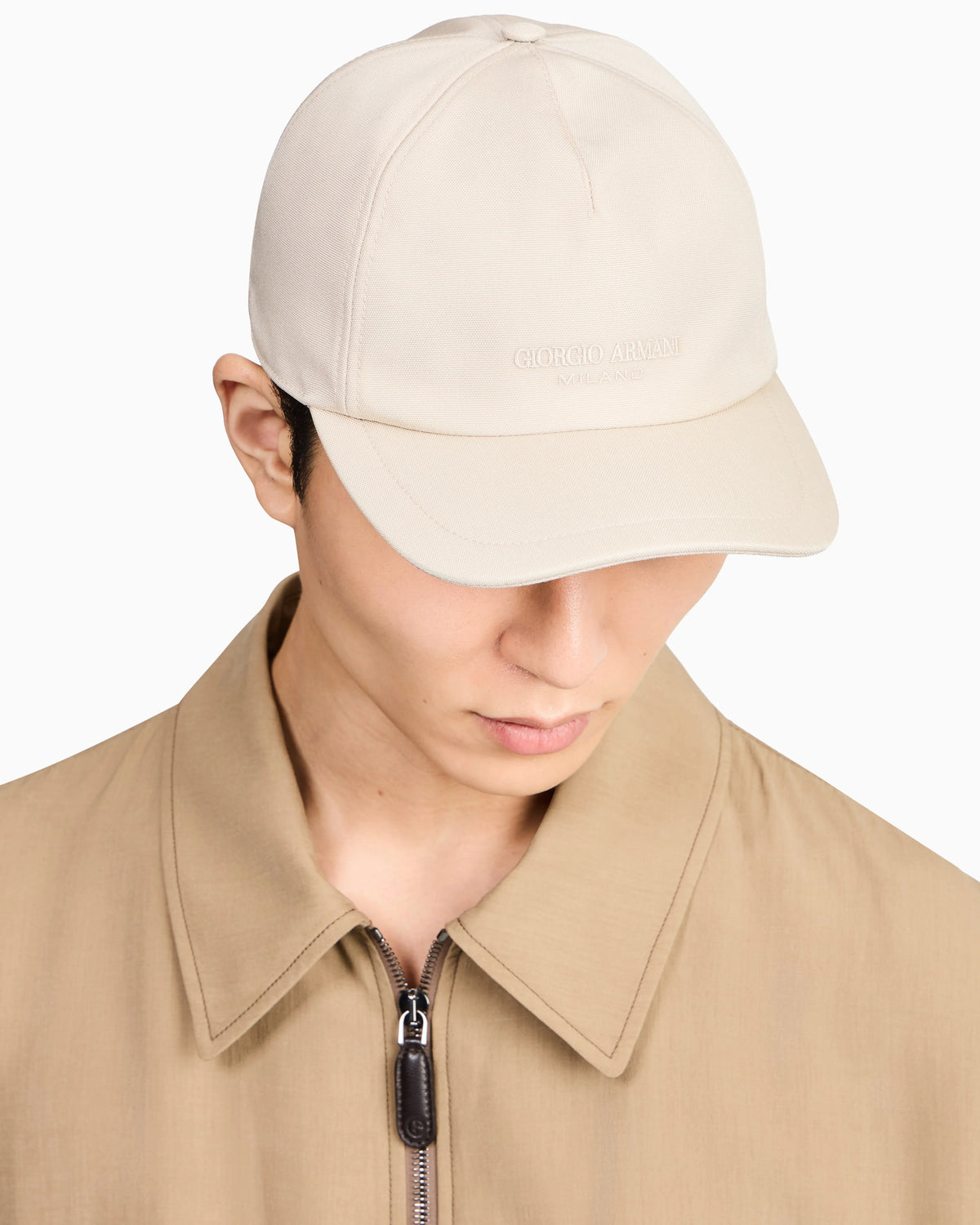 Technical fabric baseball cap with leather logo
