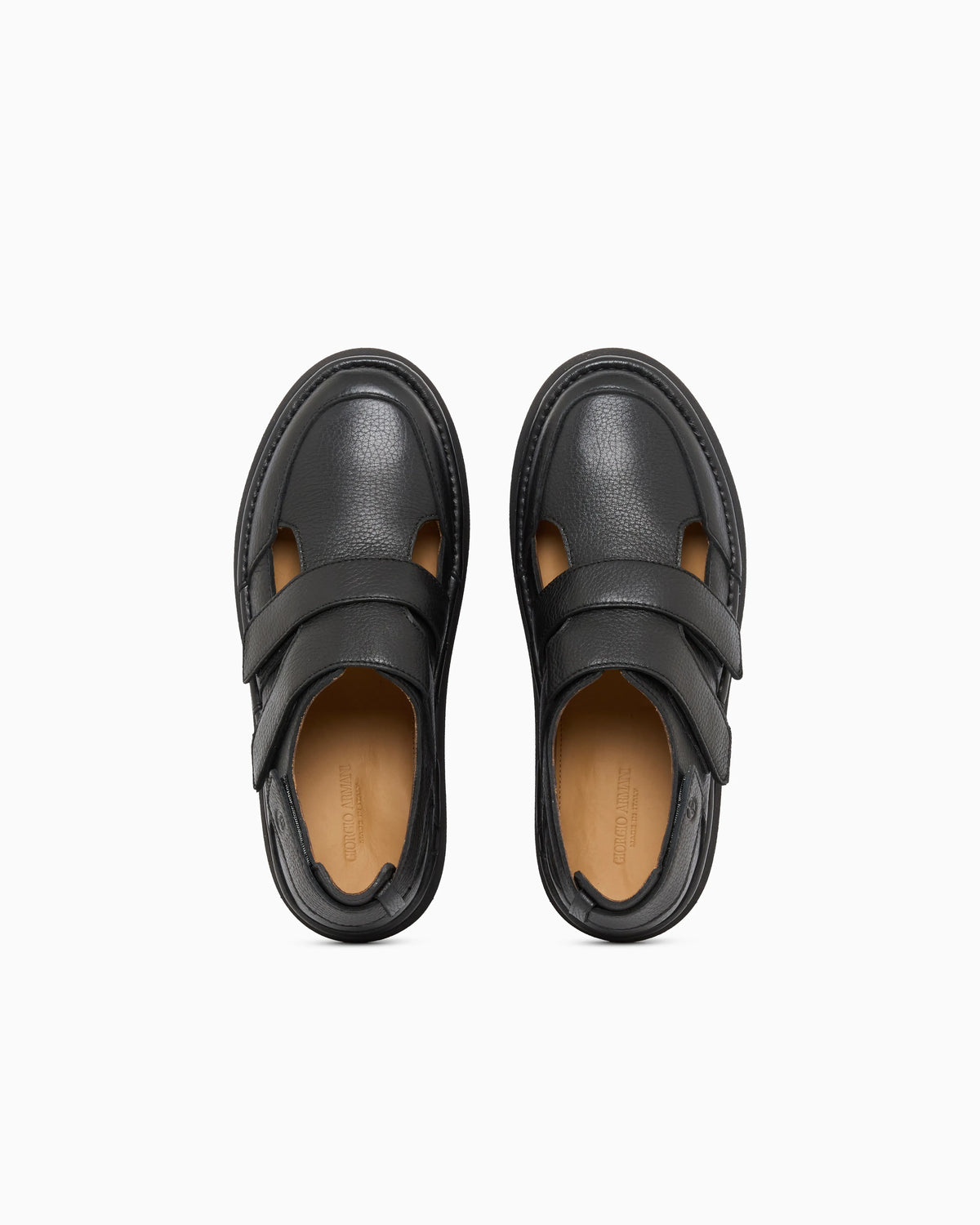 Leather sandals with cut-outs