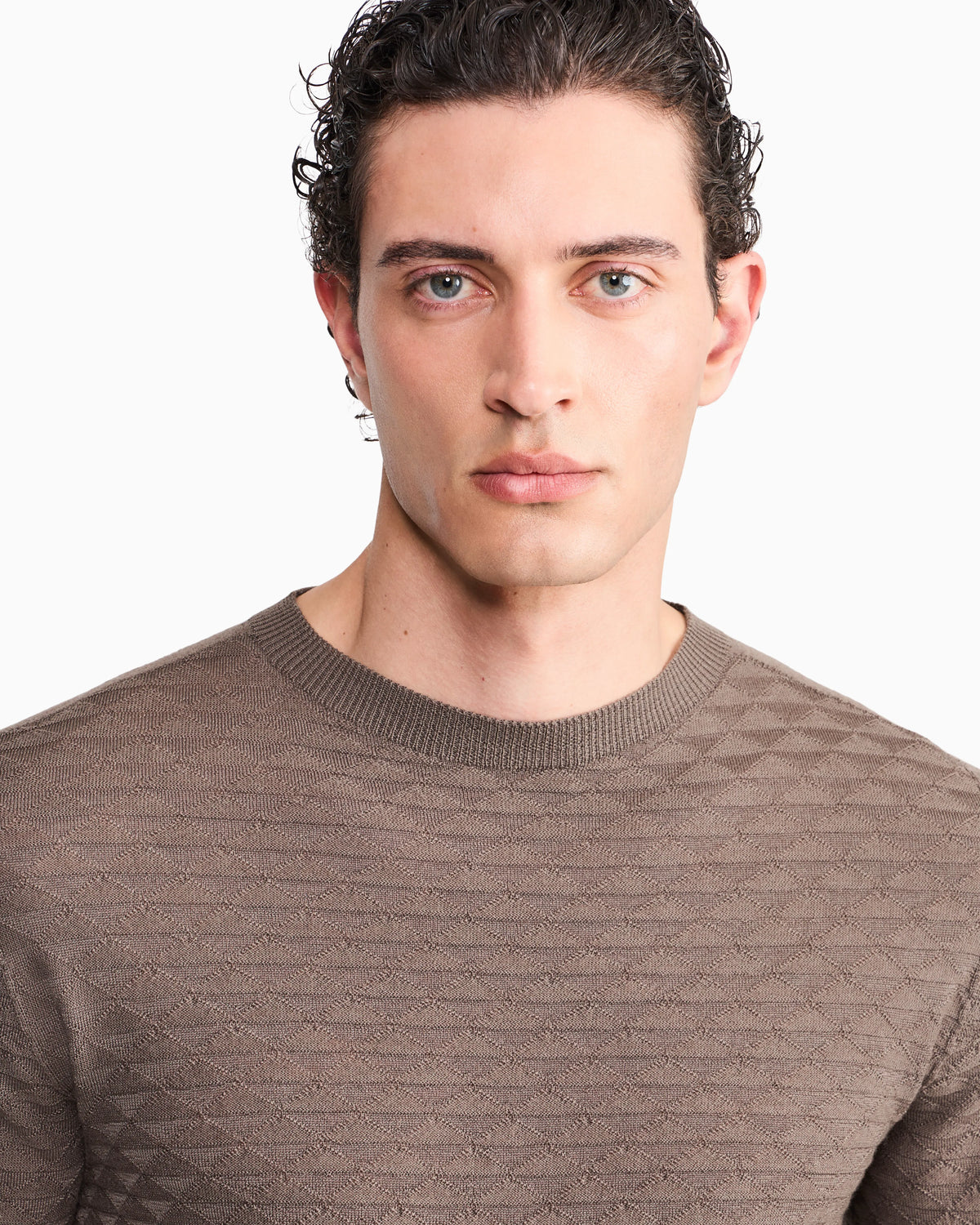 Sweater with regular fit in virgin wool with triangle weave