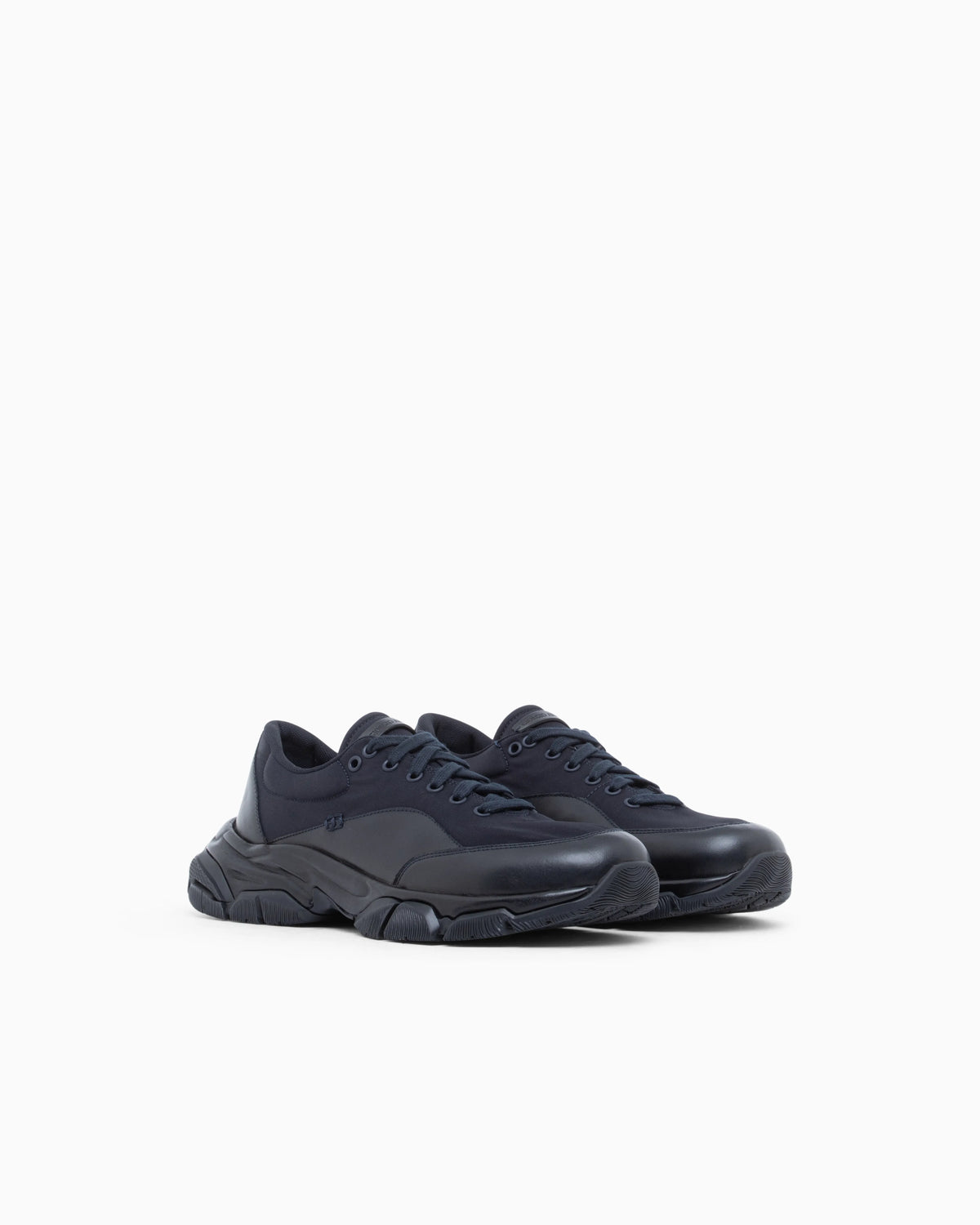Sneaker in nylon and leather with rubber sole