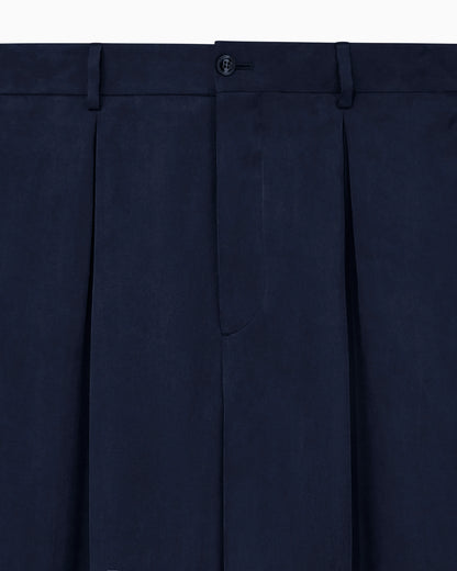 Trousers oversized fit in lightweight lyocell satin