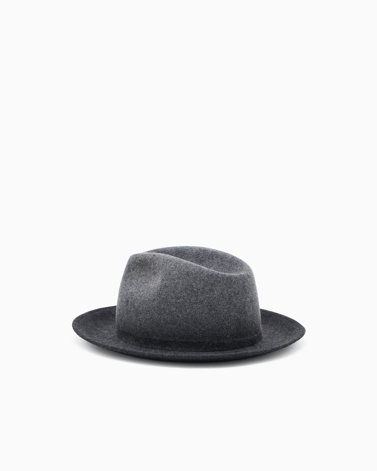 Classic hat in virgin wool