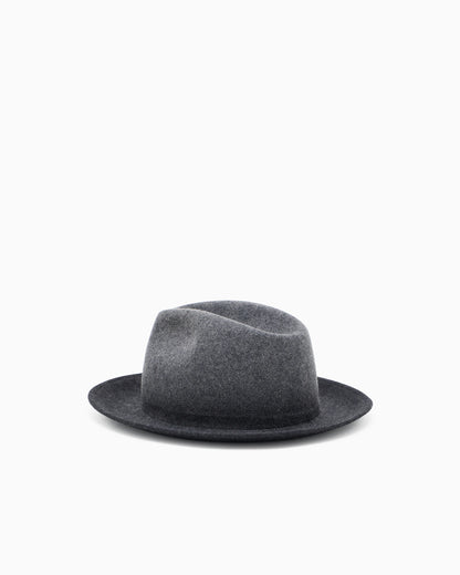 Classic hat in virgin wool