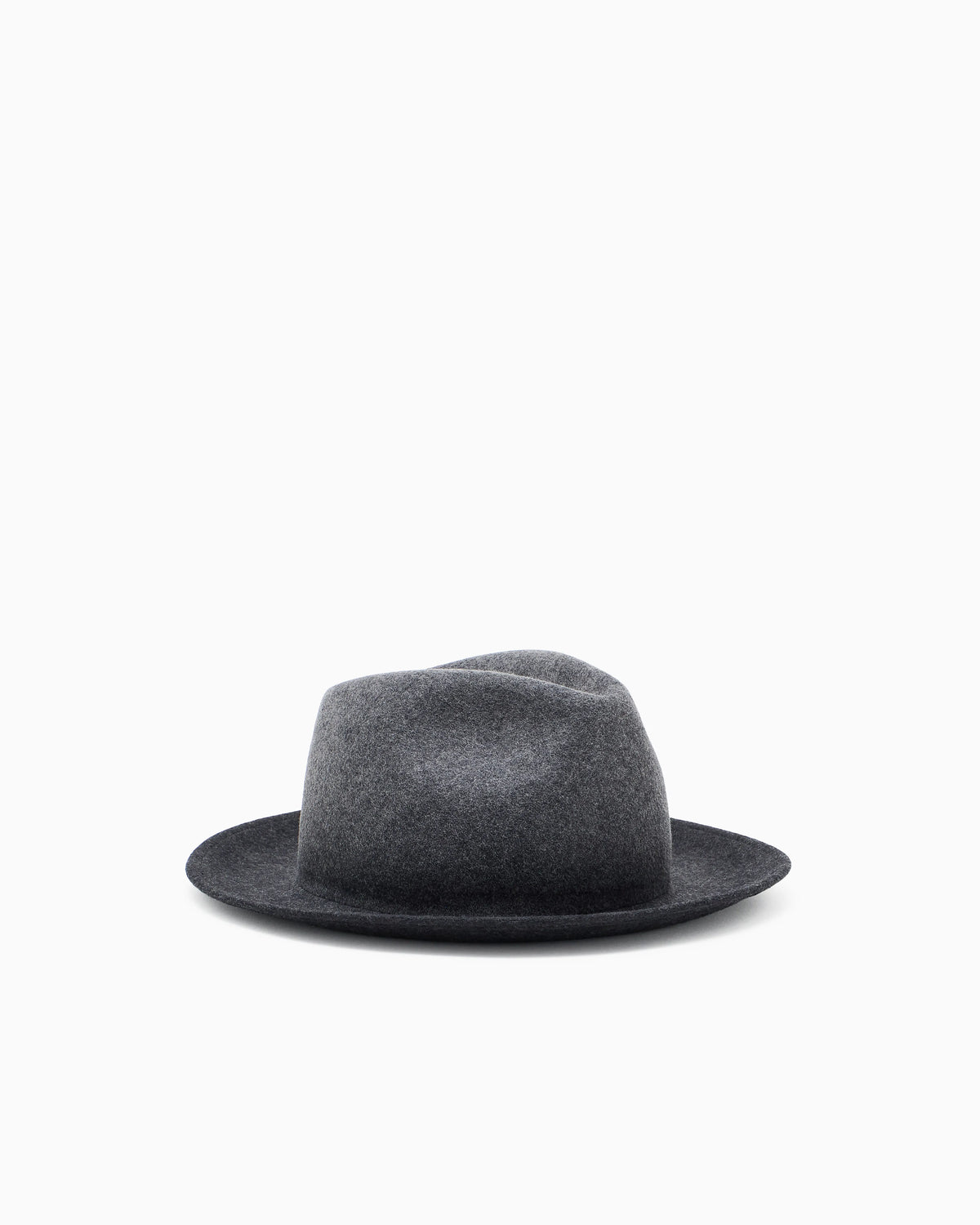 Classic hat in virgin wool