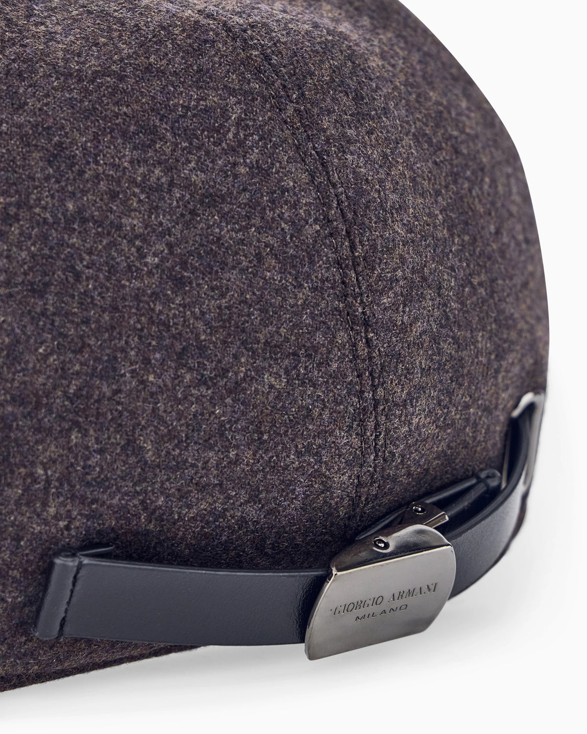 Flat cap in wool and cashmere with leather details