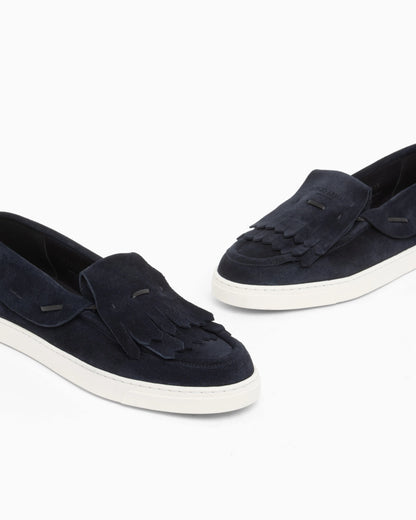 Loafer in suede with a leather lining and rubber sole