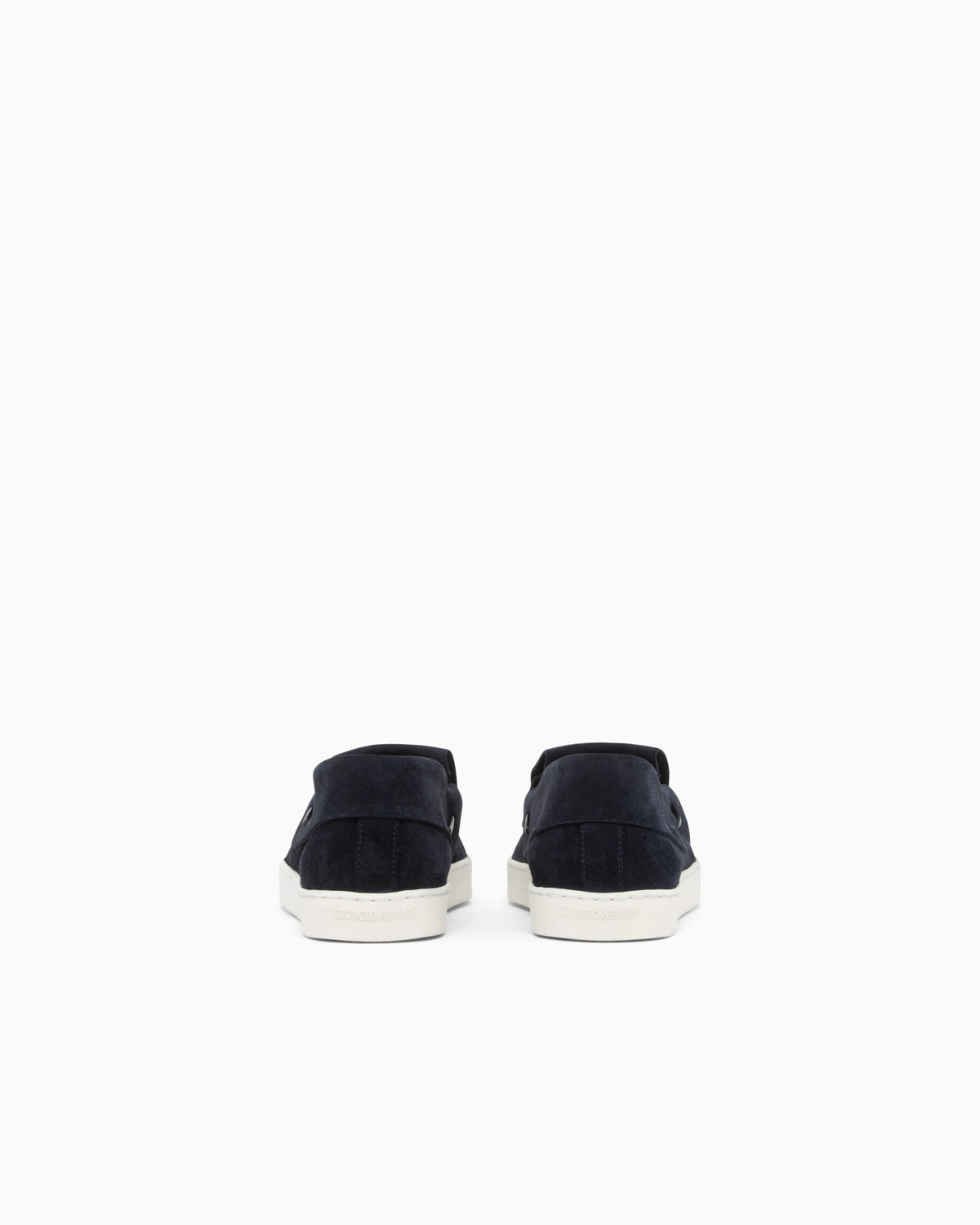 Loafer in suede with a leather lining and rubber sole