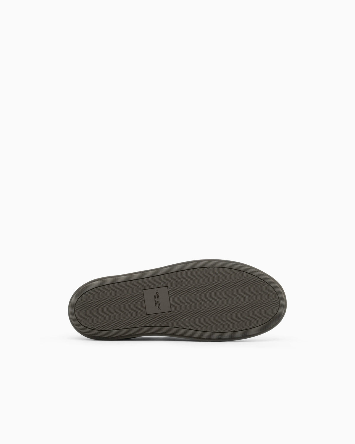 Slipper in leather with a rubber sole