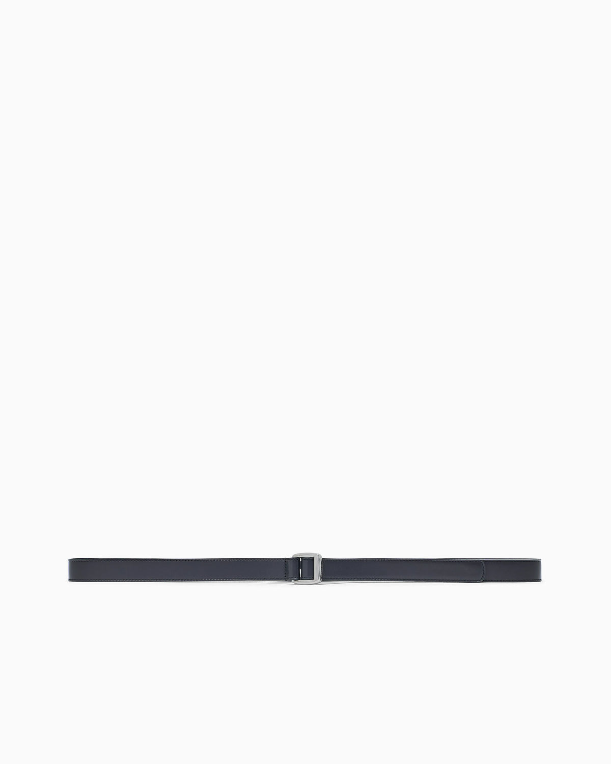 Smooth leather belt with a double rectangular metal loop