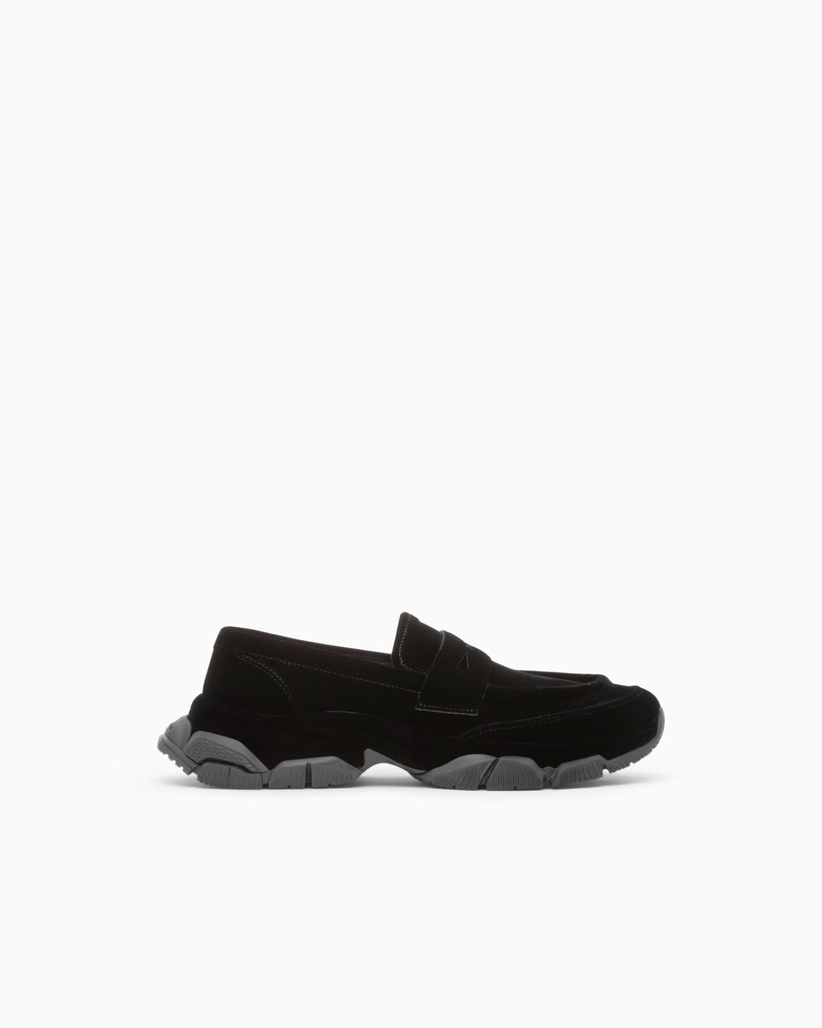 Slipper in velvet with a leather lining and rubber sole