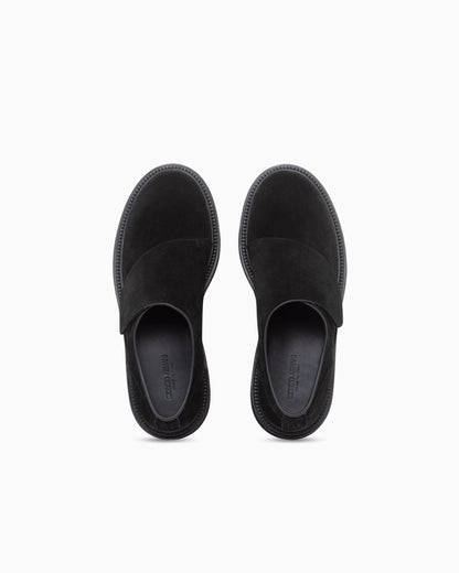 Slippers in suede with leather lining and rubber sole