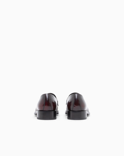 Slippers in brushed leather with a leather sole