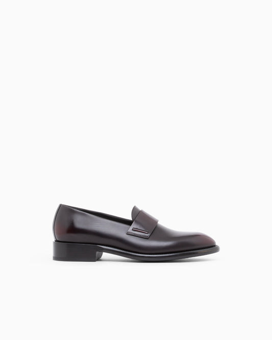 Slippers in brushed leather with a leather sole