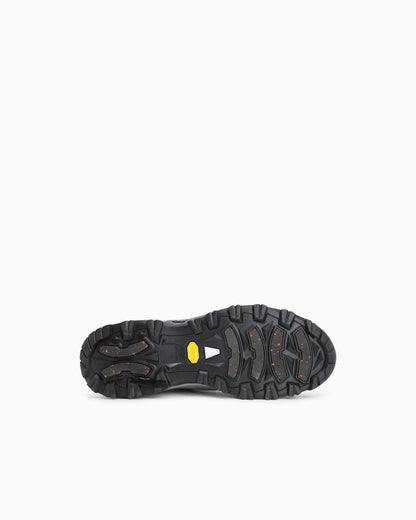 Laced Shoe in suede and leather