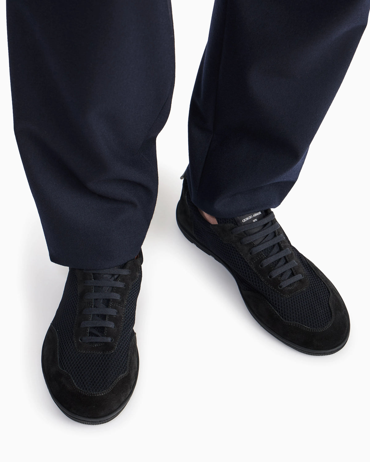 Sneakers in suede and mesh with leather and a rubber sole