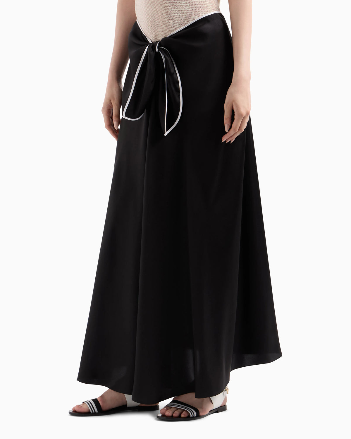 Long skirt in silk satin