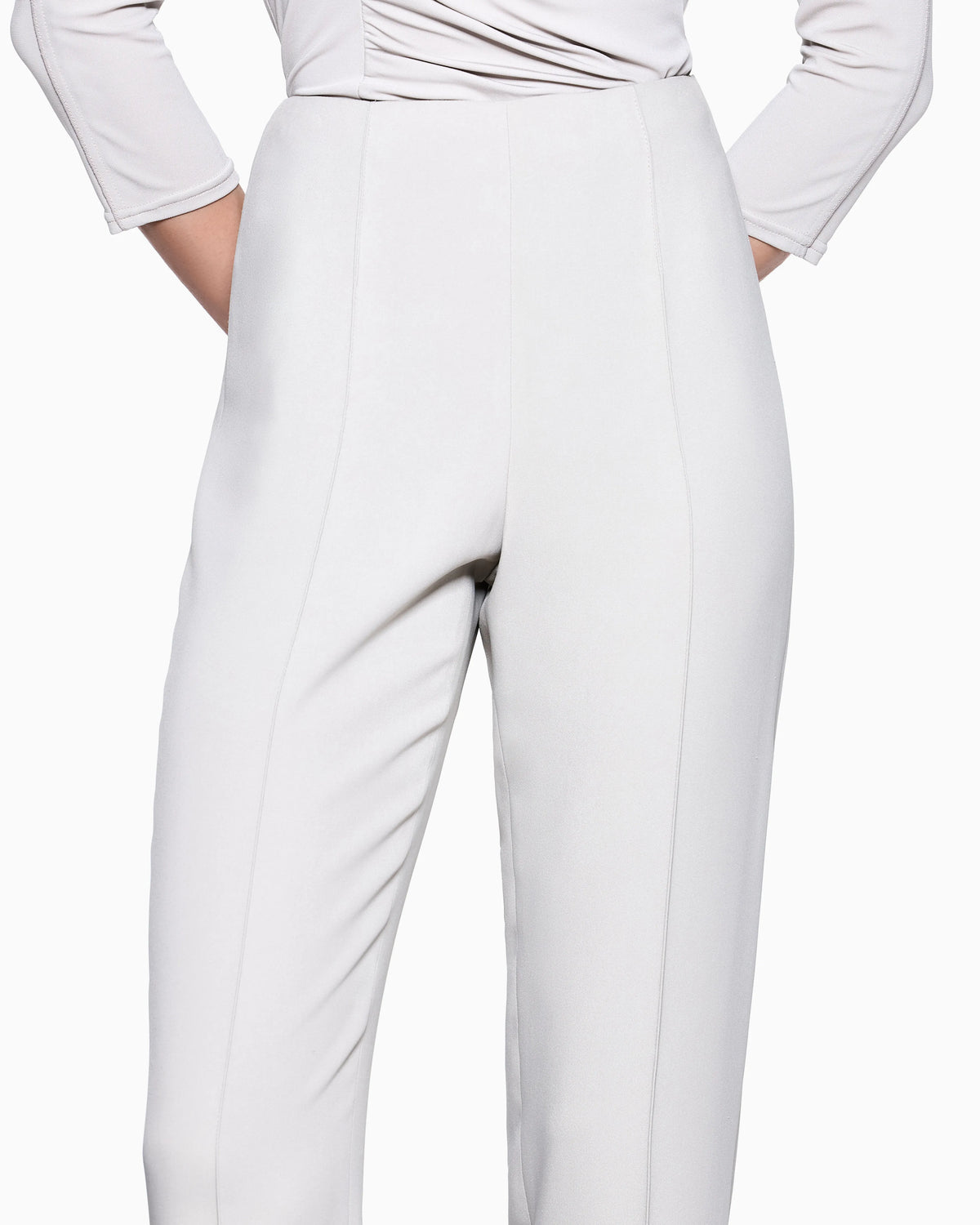 Straight-leg trousers in viscose cady