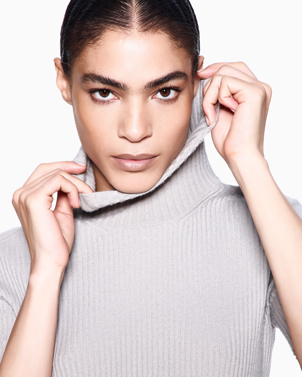 Short-sleeved cashmere rollneck jumper