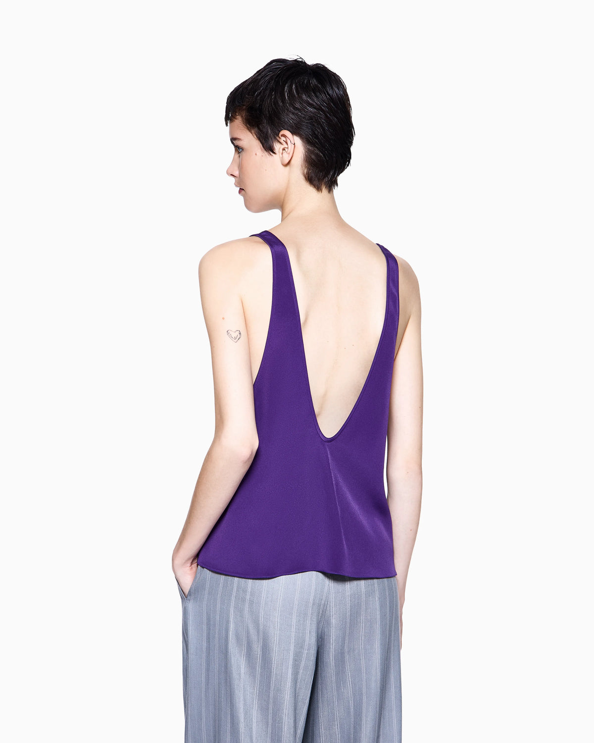 Silk blend crêpe short top