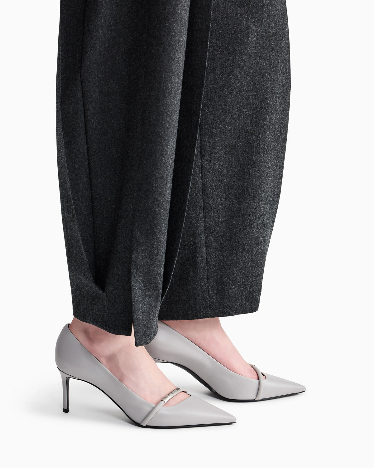 Pointed Leather Pumps with Metallic Strap