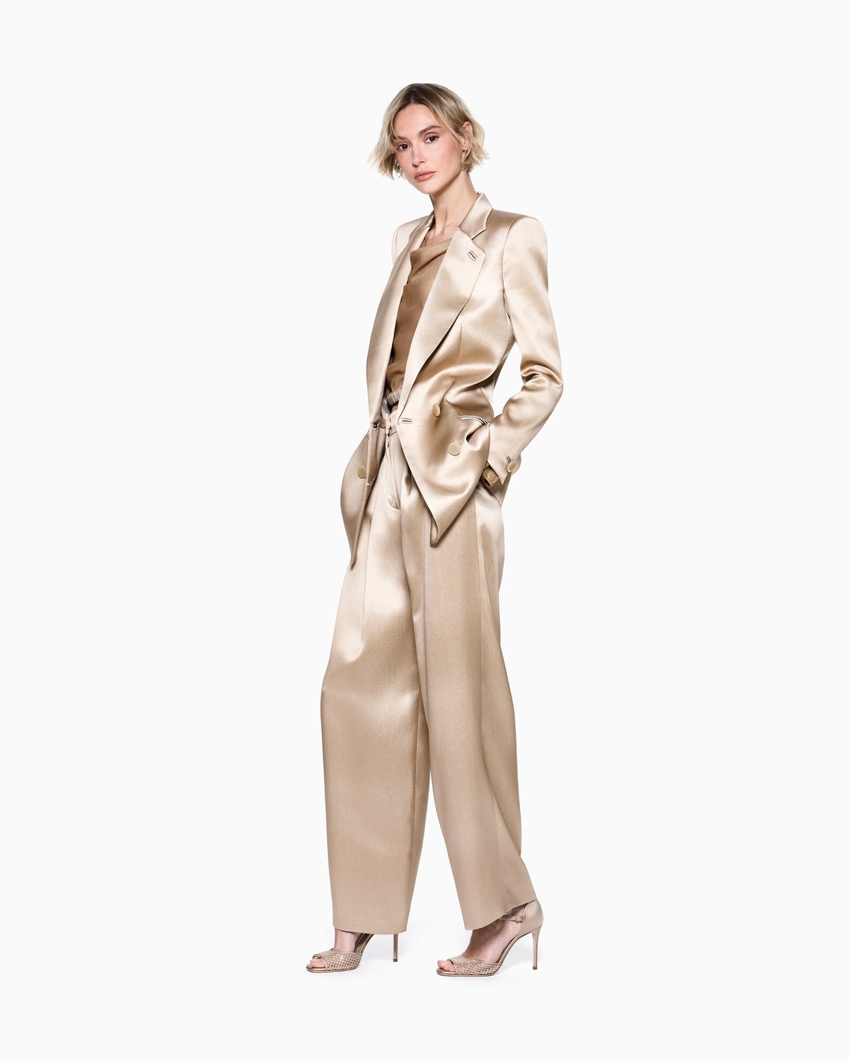 Trousers with pleats in silk satin