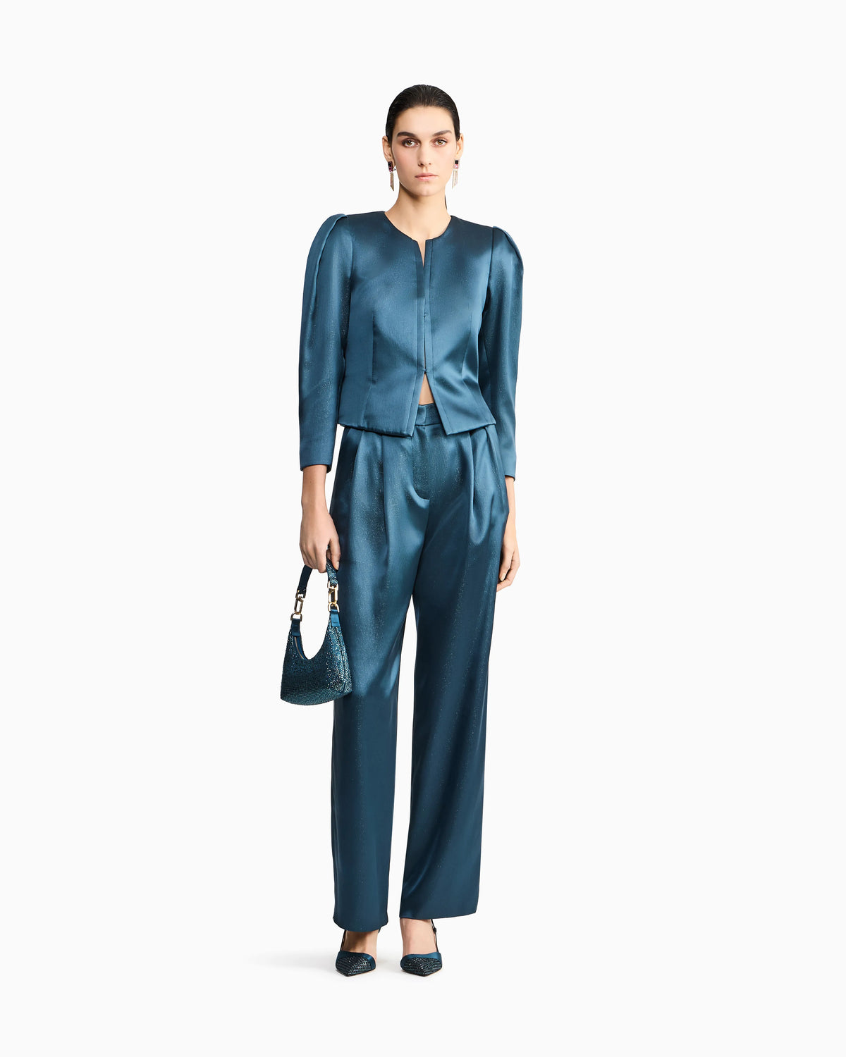 Trousers with pleats in silk satin