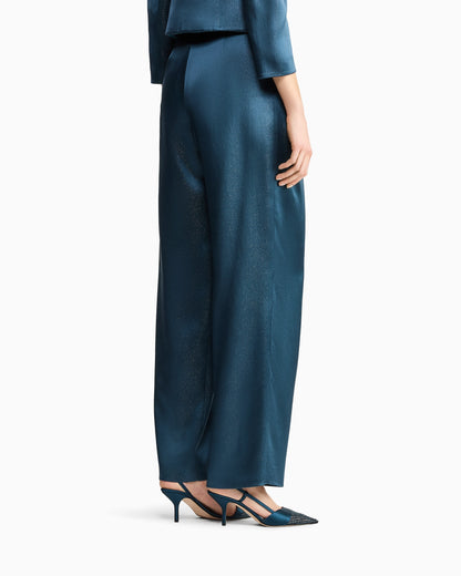 Trousers with pleats in silk satin