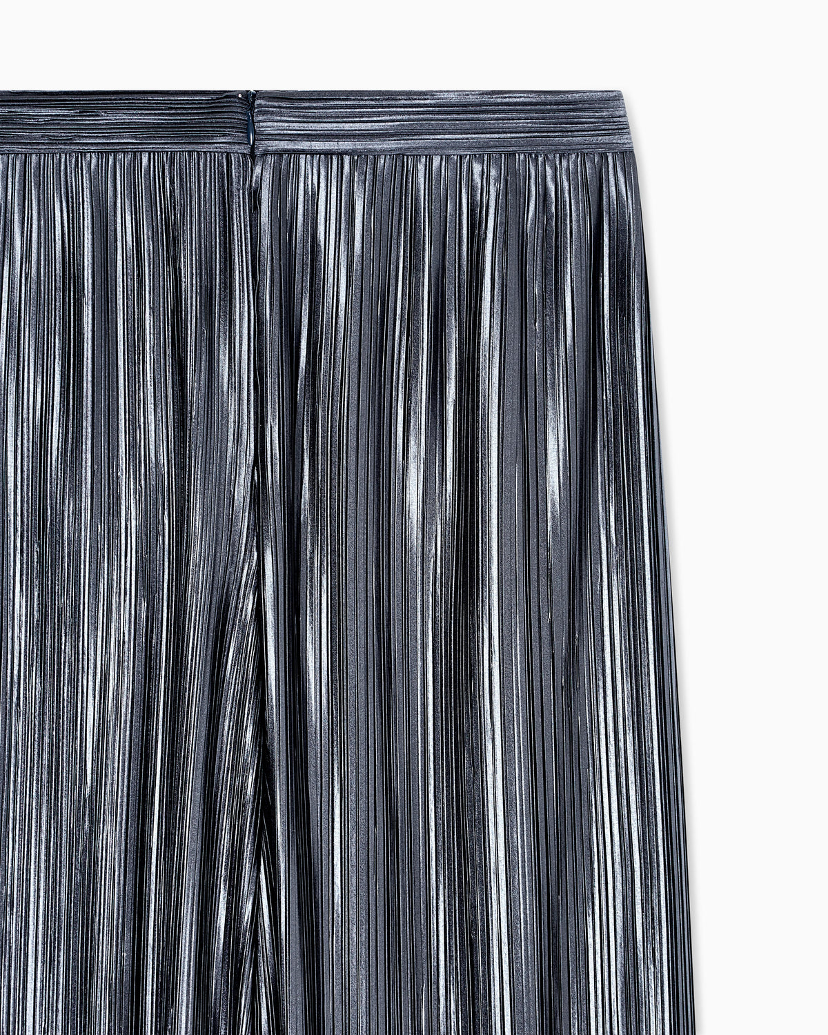 Wide trousers in pleated satin