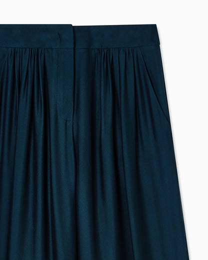 Trousers with pleats in viscose and silk organza
