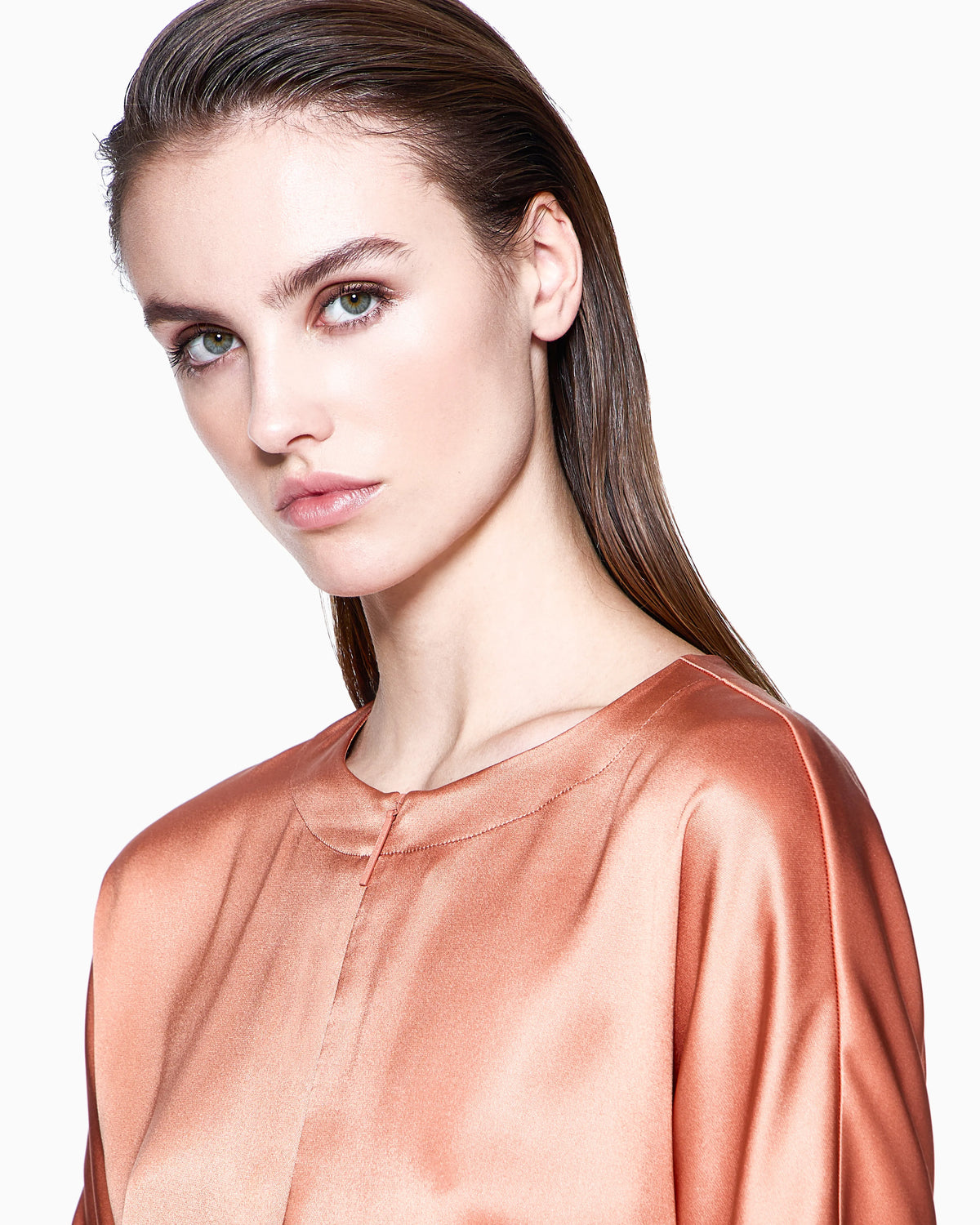 Short-sleeved shirt in double-faced silk satin