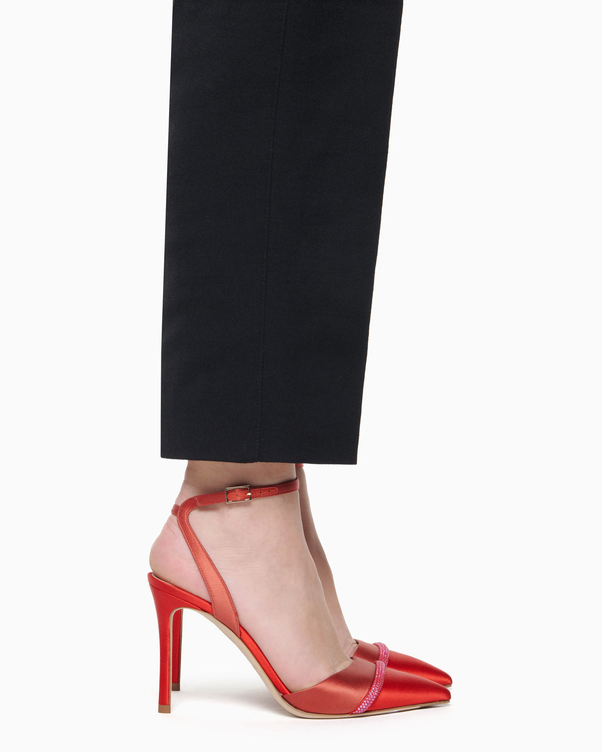 Court shoes with two-tone satin strap