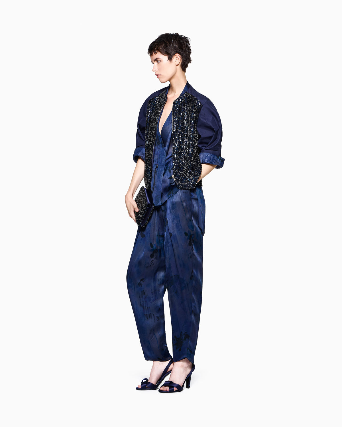 Multi-pleated trousers in printed silk charmeuse with knot