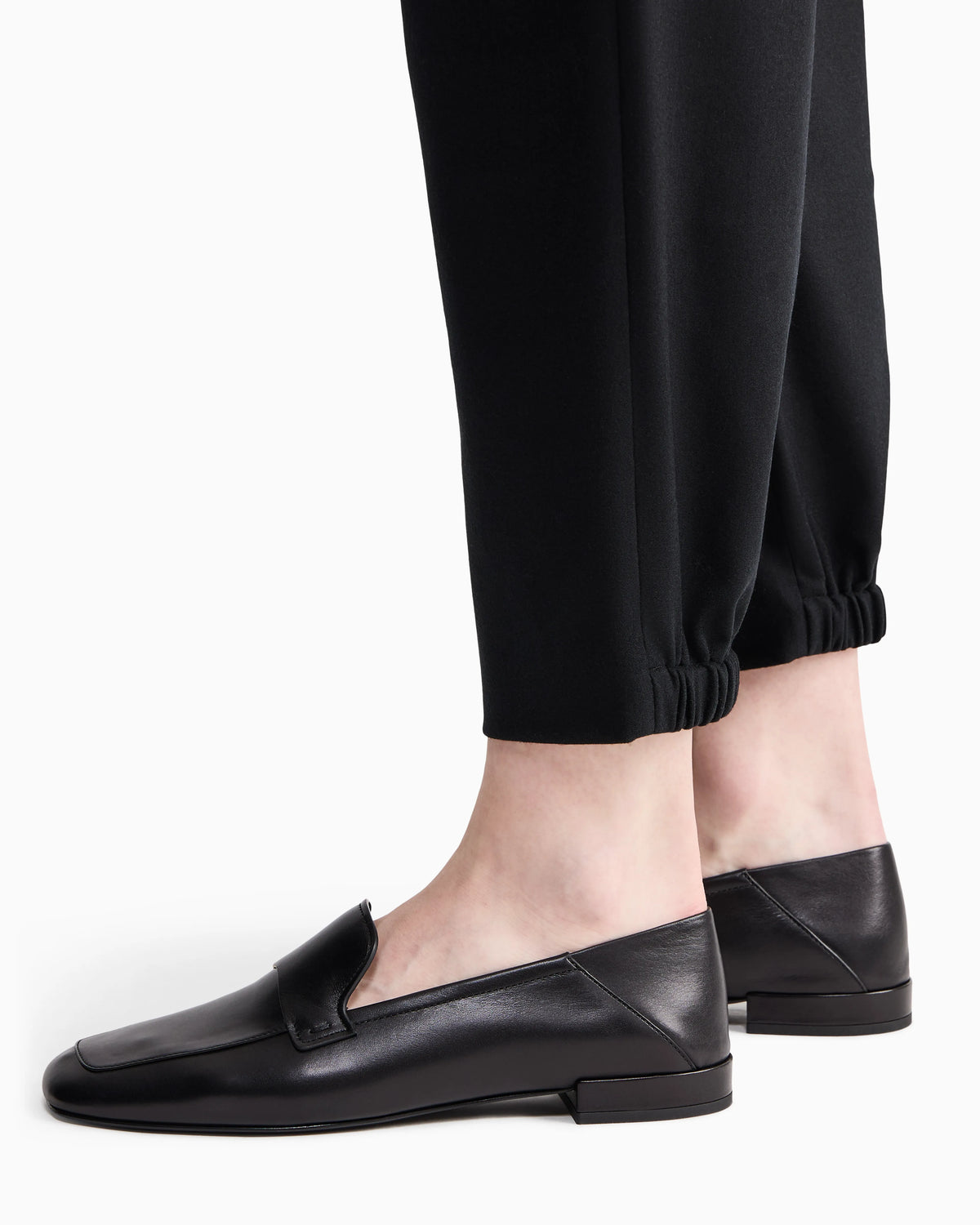 Regular fit pull-on trousers in wool and cashmere flannel