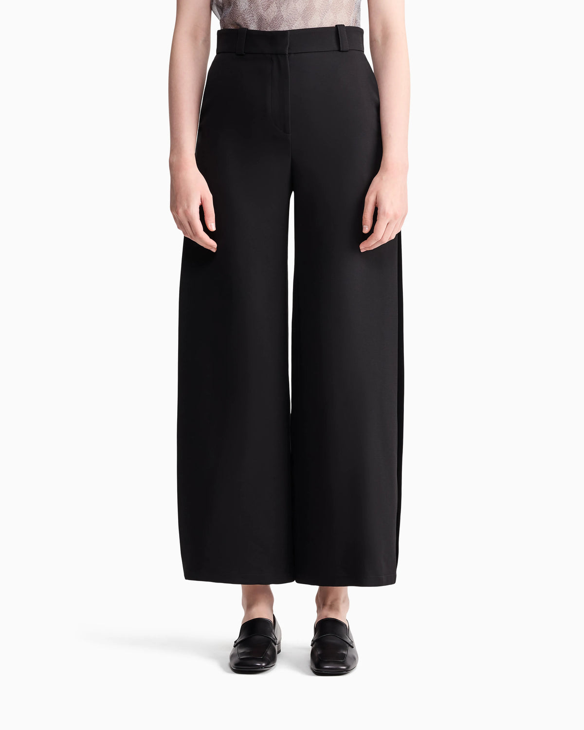 Flat front trousers in silk cady with a hidden side pleat