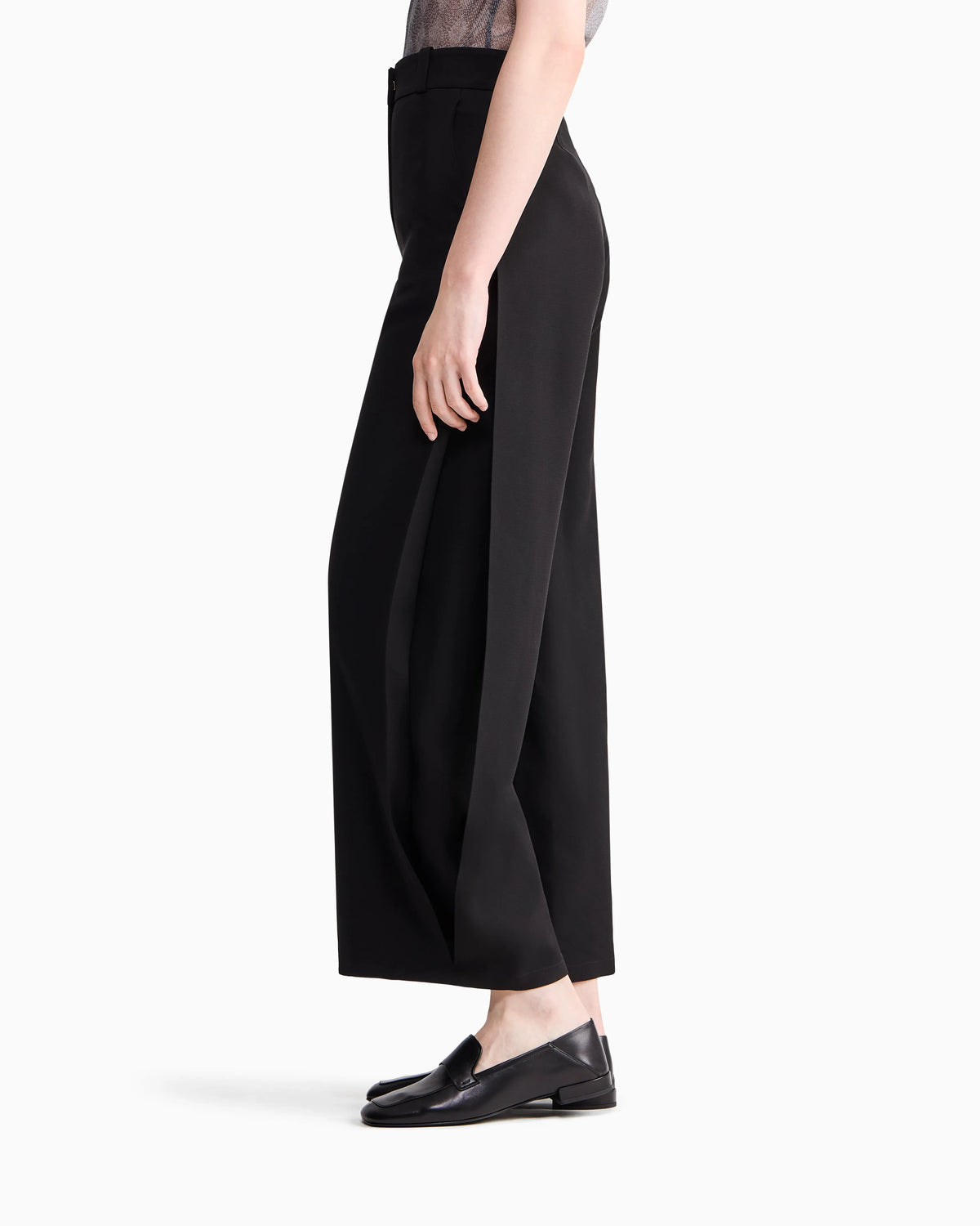 Flat front trousers in silk cady with a hidden side pleat