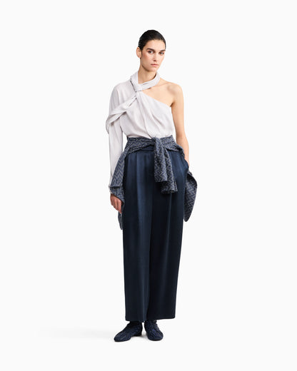 One-shoulder shirt in silk triple georgette with a sash