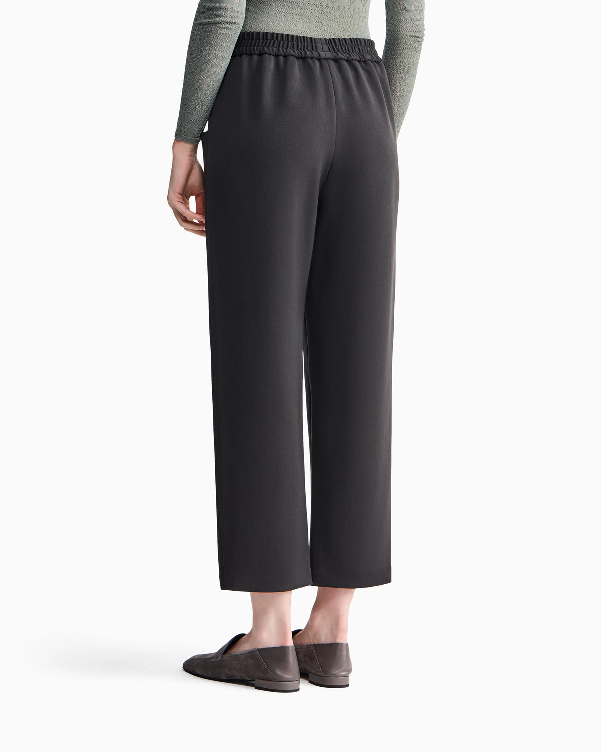 Pull-on trousers in stretch wool with pockets