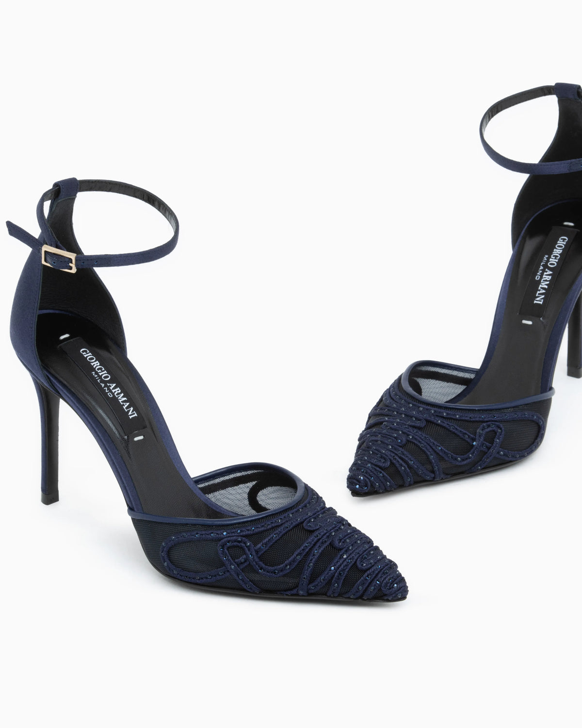 Decollete shoe with mesh satin and rhinestones
